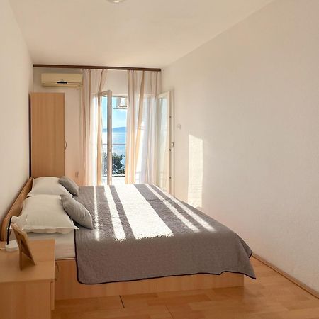Seaside Apartments And Rooms Baška Voda Esterno foto