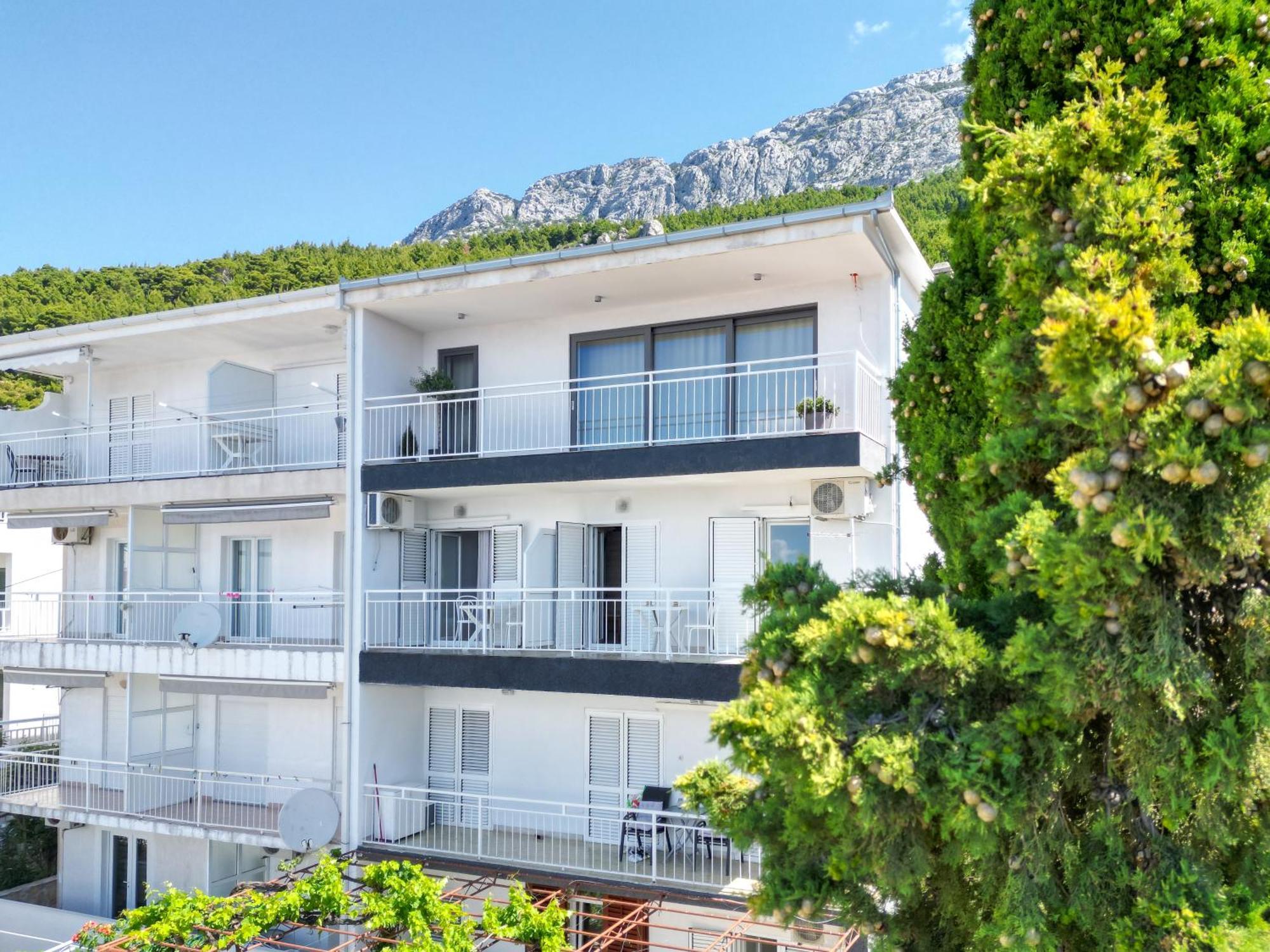 Seaside Apartments And Rooms Baška Voda Esterno foto
